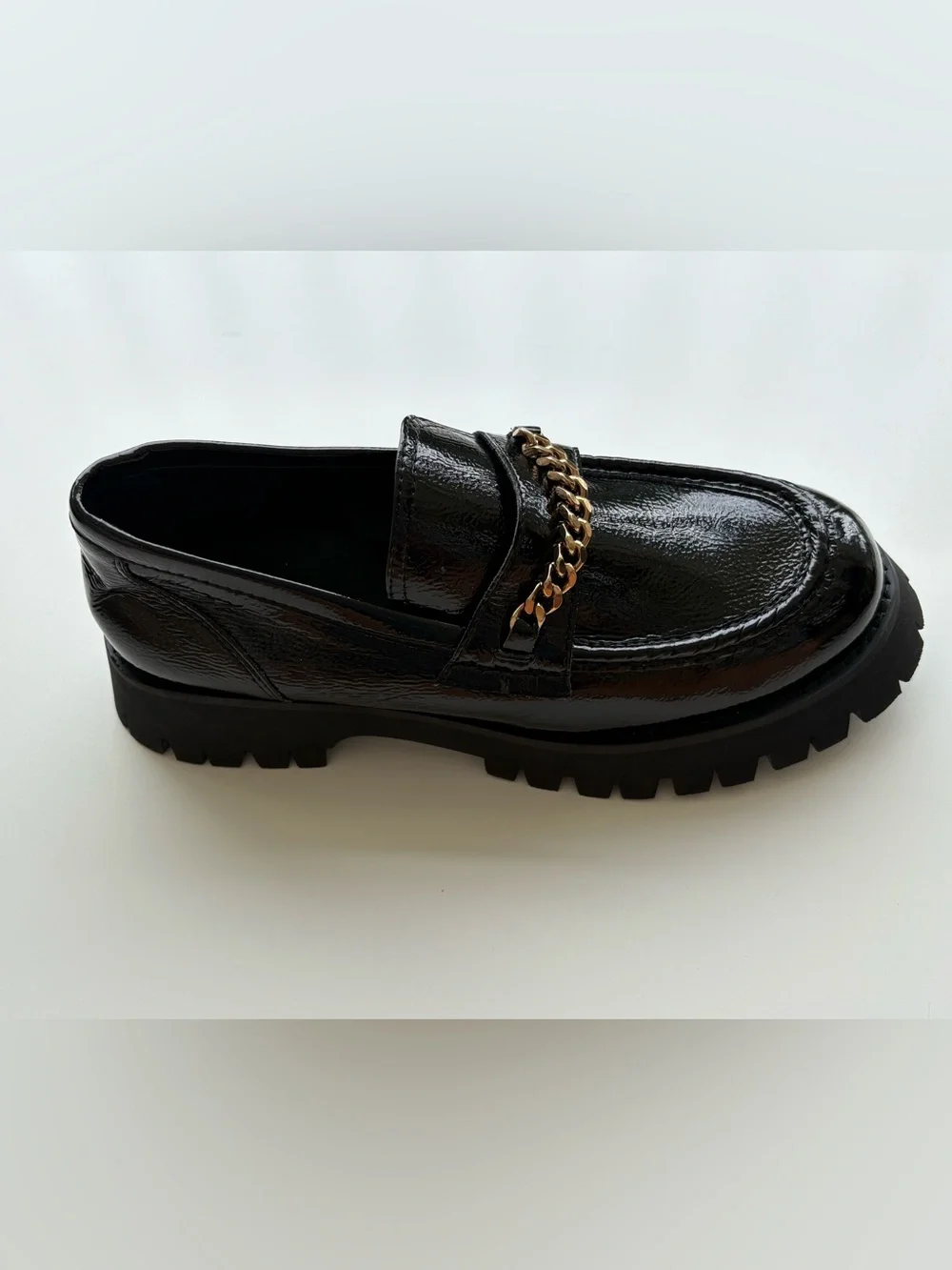 Princess Polly Black Patent w/Gold Chain Accent Womens Platform Loafers. Sz 9